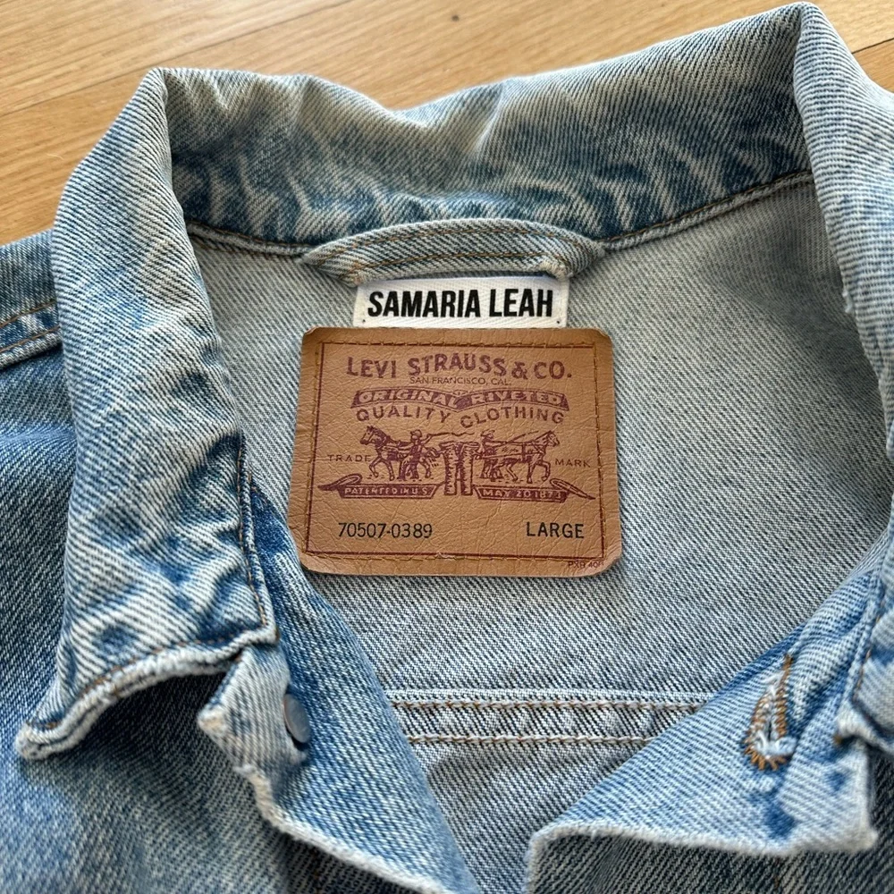 Levi's Blue Denim Jacket with White Laces - Picture 6 of 6